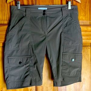 Anatomie cargo shorts.